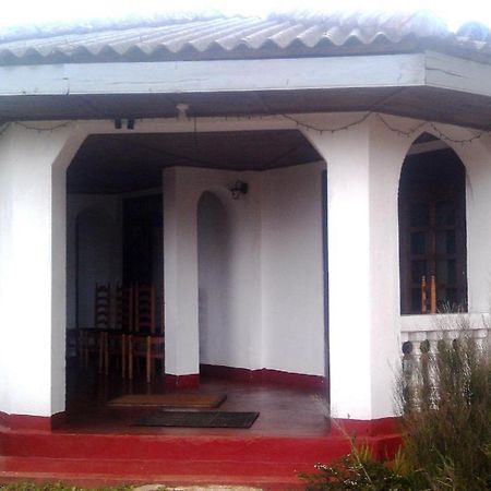 St. Andrews Hostel نوفارا إيلِيا المظهر الخارجي الصورة
