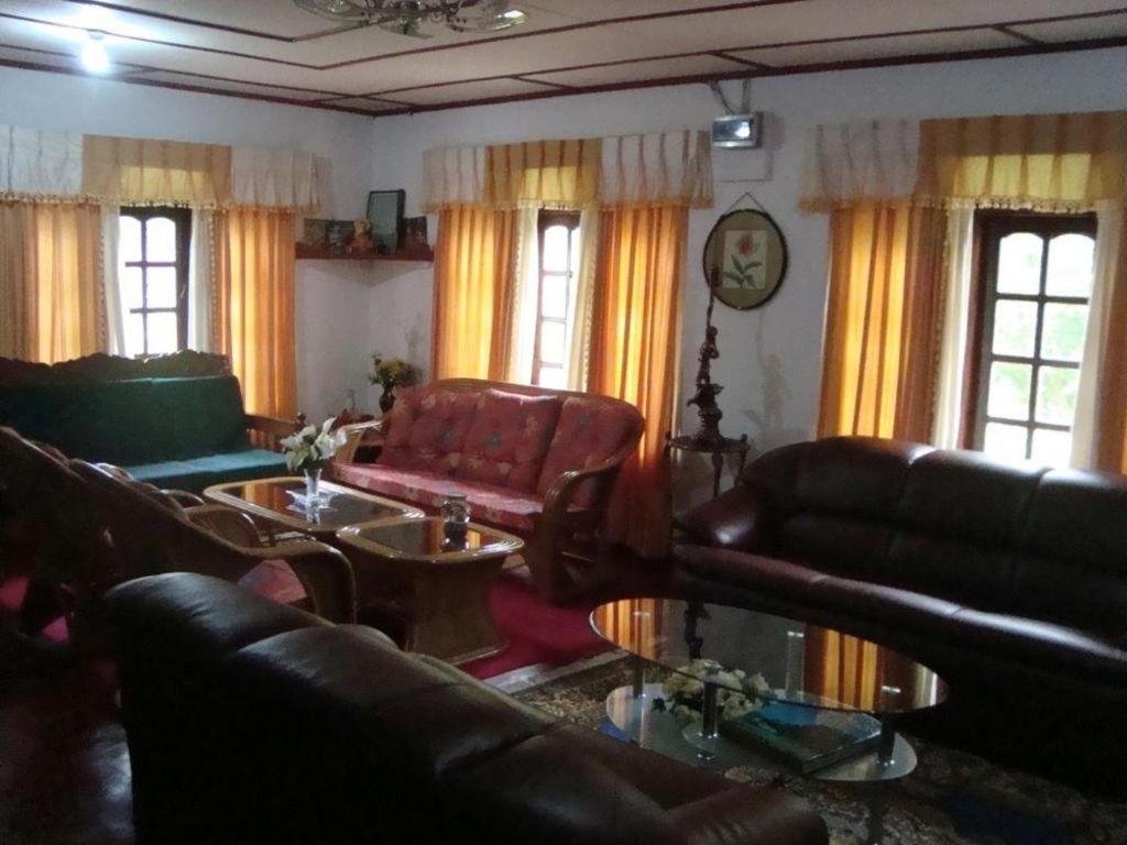 St. Andrews Hostel نوفارا إيلِيا المظهر الخارجي الصورة